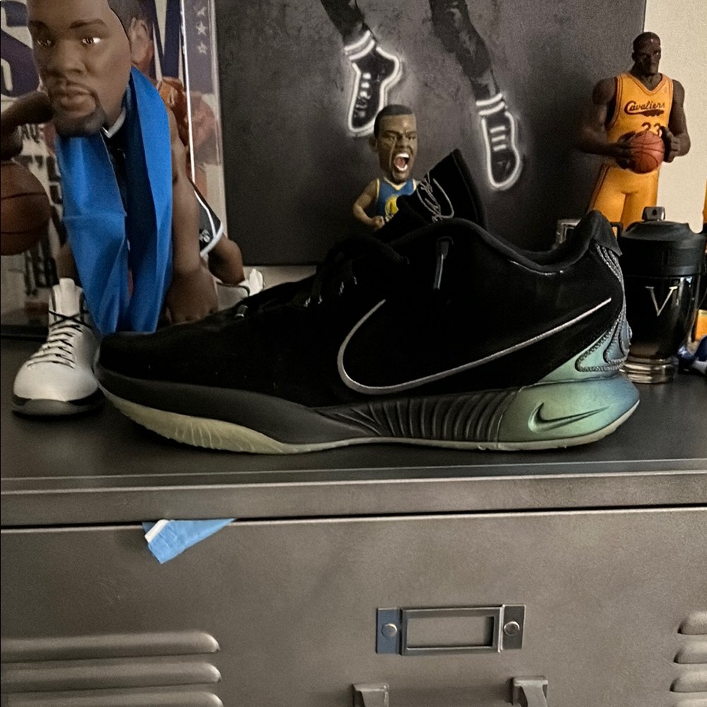 LeBron 22
